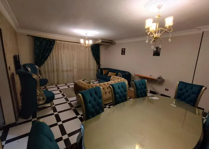 شقه عائليه لوكس بشارع مكرم عبيد 2121