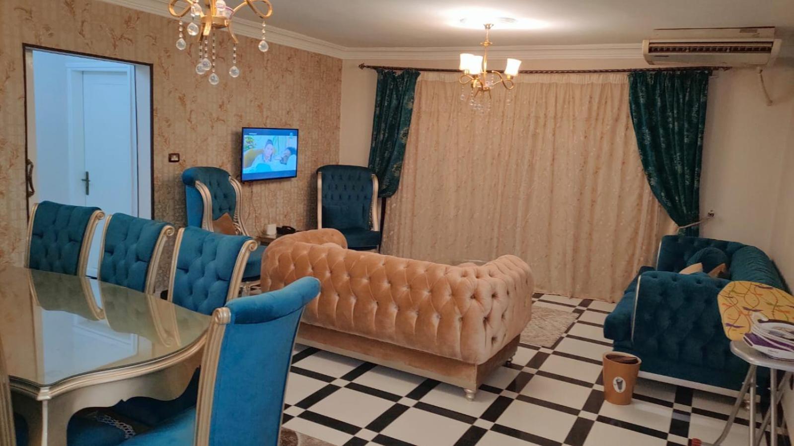 شقه عائليه لوكس بشارع مكرم عبيد 2121 * Cairo