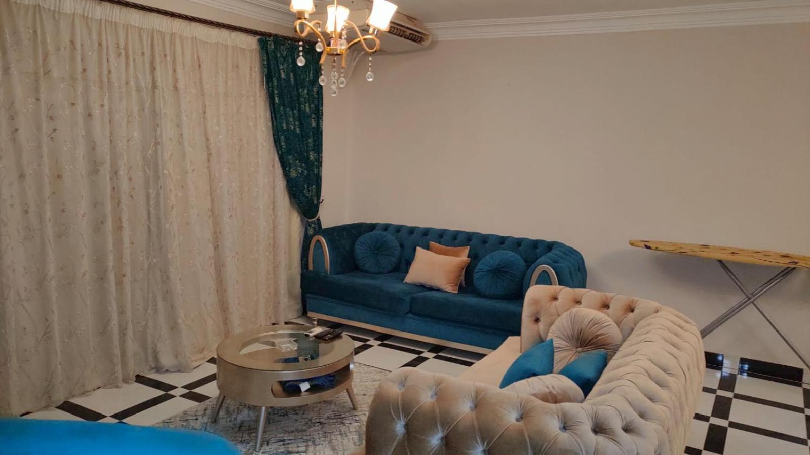 Apartment شقه عائليه لوكس بشارع مكرم عبيد 2121 Cairo